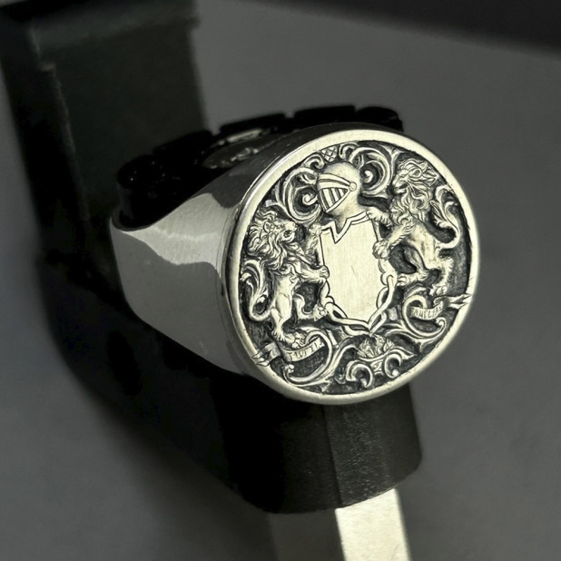 mens signet rings-06-16-07-55.jpeg